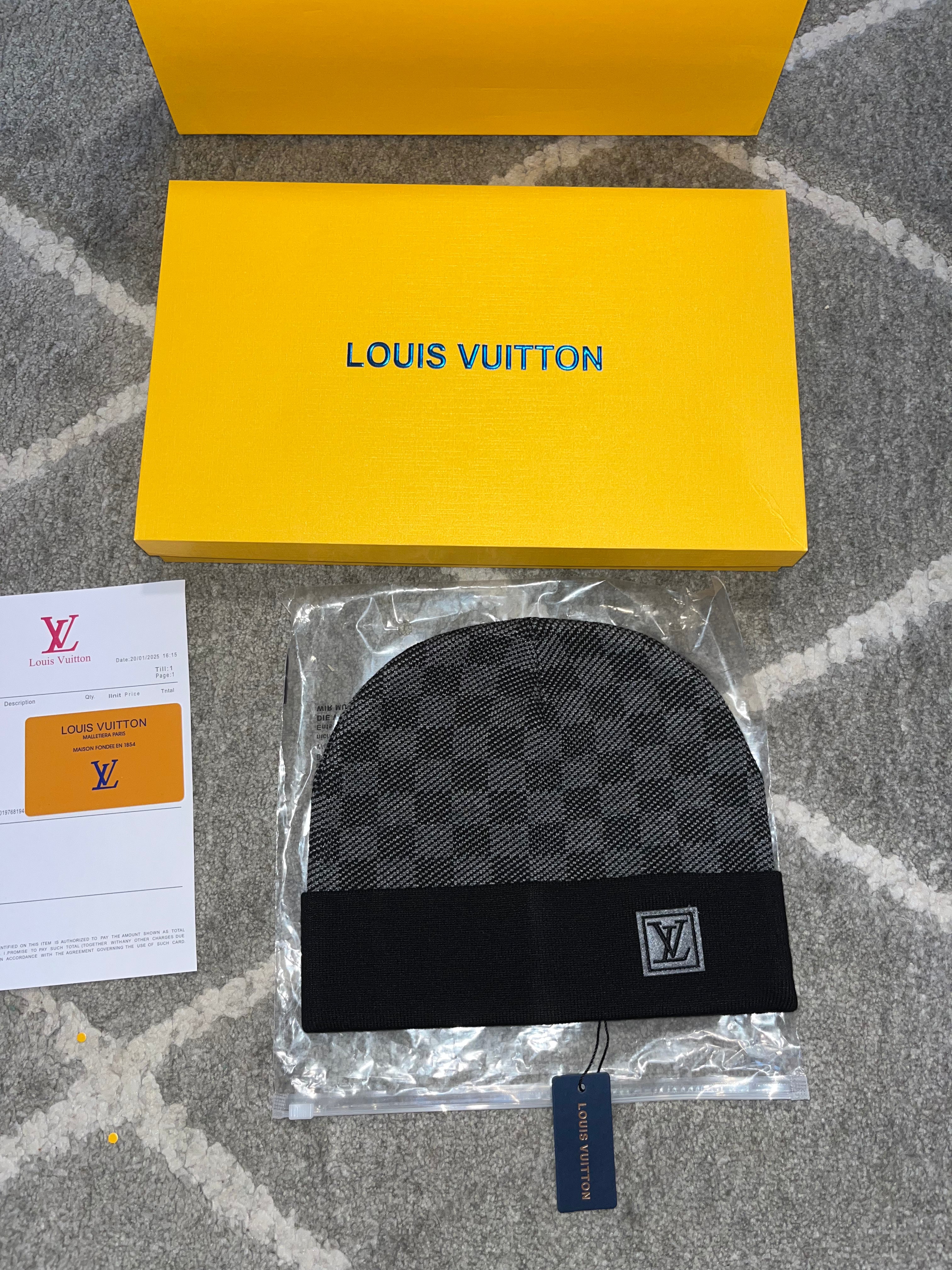 Louis Vuitton beanie/hat